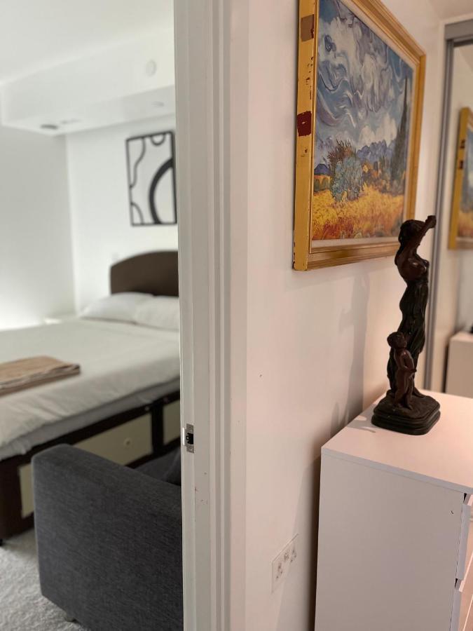 Appartement Off 12 à Londres Extérieur photo